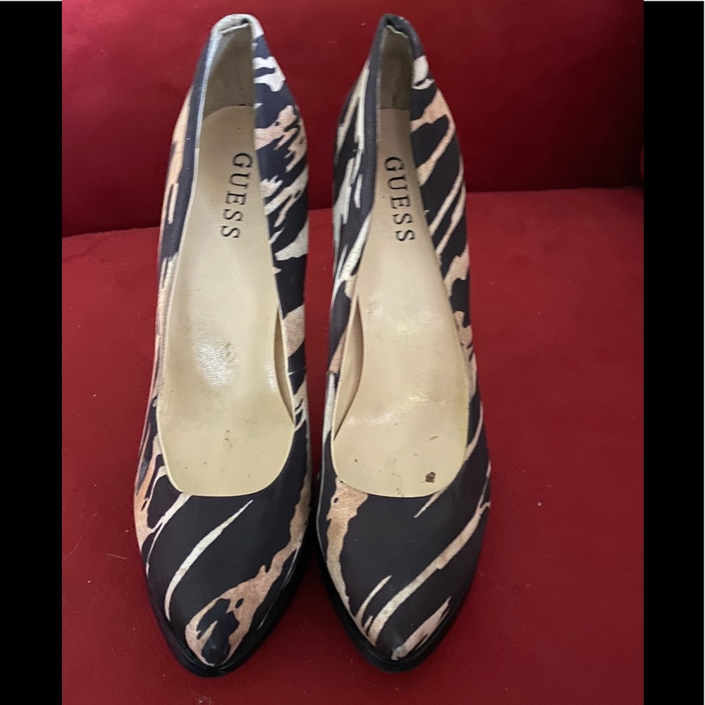 Guess brown and tan heels size 8
